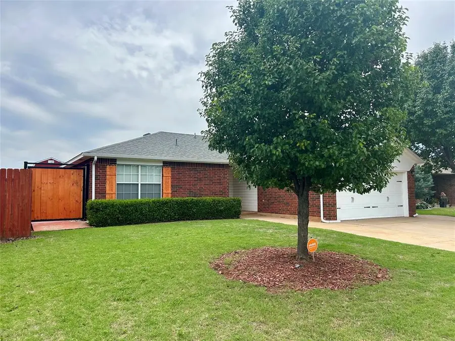 1044 NW 19th Street, Moore, OK 73160 - #2
