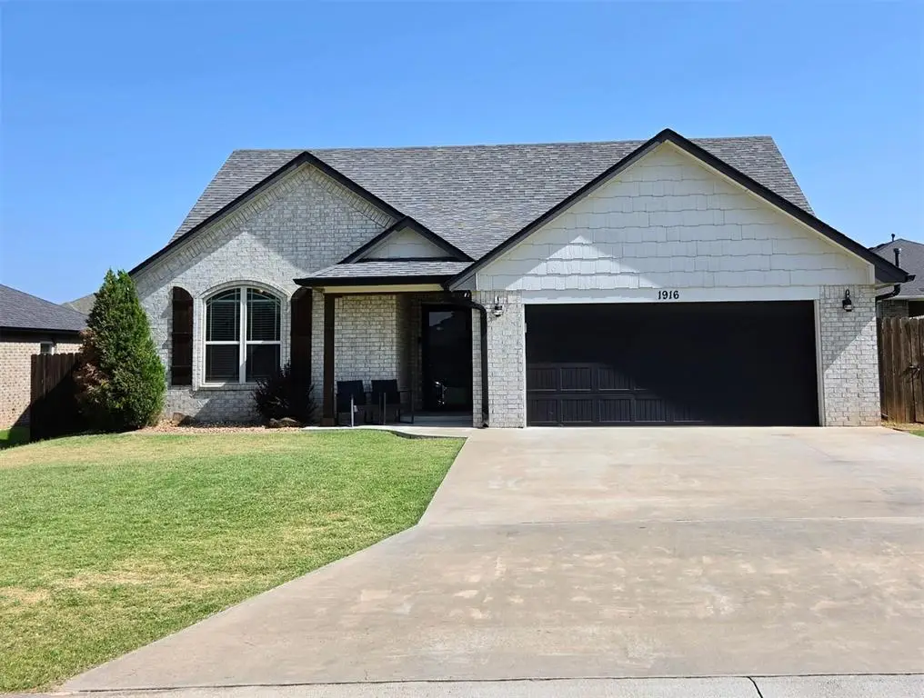 1916 Twisted Oak Court, Shawnee, OK 74804 - #1