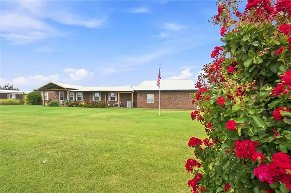 3780 E Seward Road, Guthrie, OK 73044