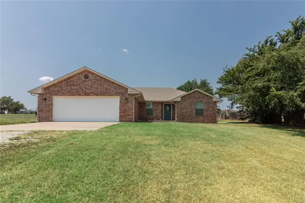 2755 S County Line Avenue, Blanchard, OK 73010