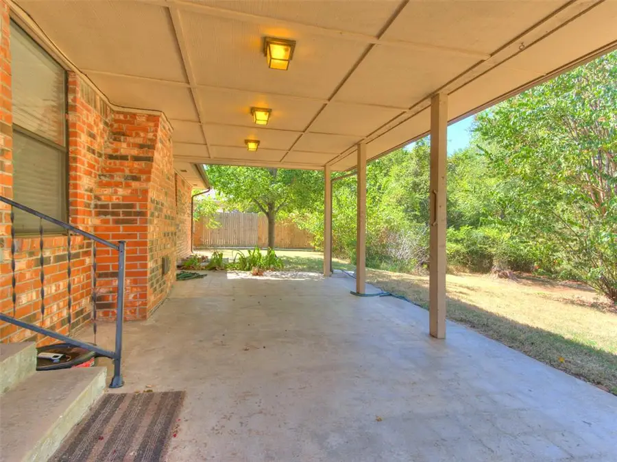 229 Chaucer Crescent Street, Midwest City, OK 73130 - #3
