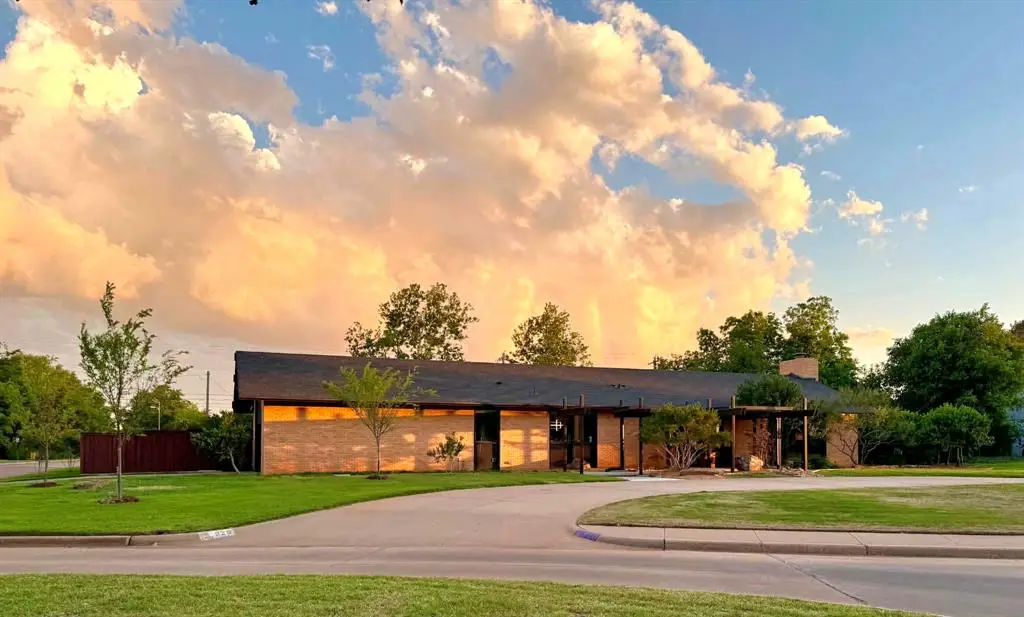 320 Paseo De Vida Street, Altus, OK 73521 - #1