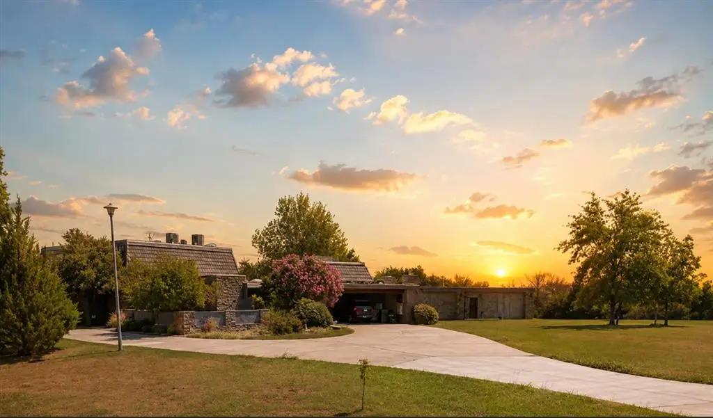 2961 Twin Acres Drive, Norman, OK 73071 - #1