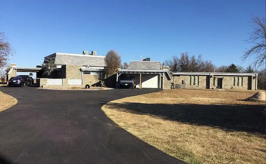 2961 Twin Acres Drive, Norman, OK 73071 - #3