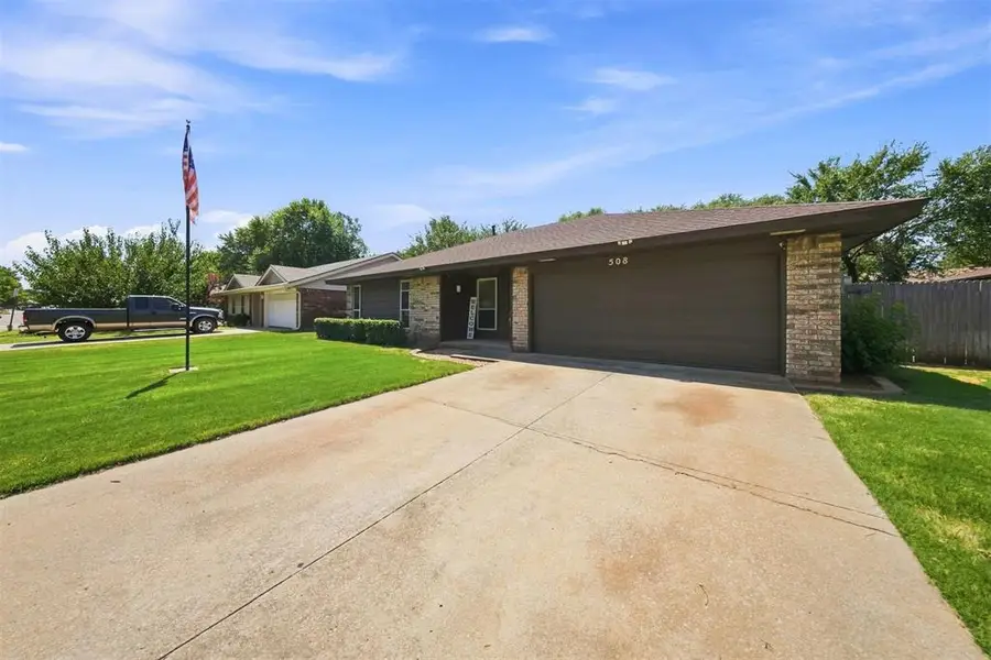 508 Cherryvale Road, Edmond, OK 73003 - #3
