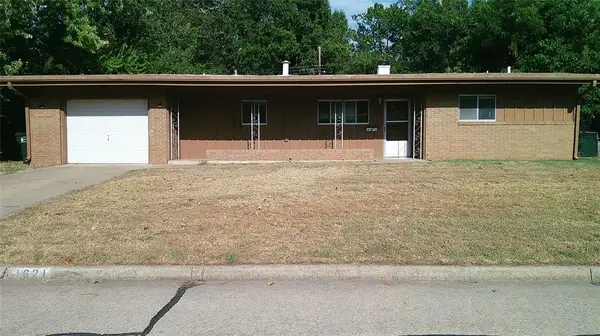 1621 Cinderella Avenue, Norman, OK 73072