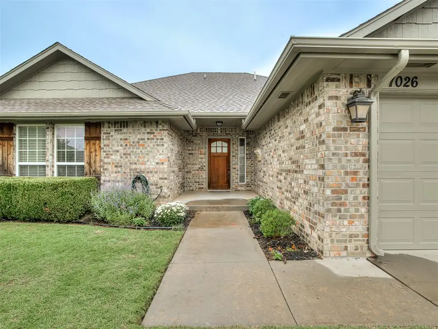 7026 N Cherokee, Warr Acres, OK 73132 - #3