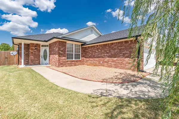 2252 Gray Dove Drive, Shawnee, OK 74804