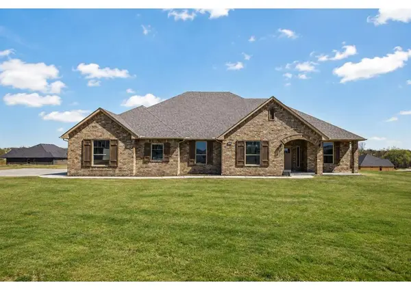 1185 Wolf Creek Drive, Blanchard, OK 73010