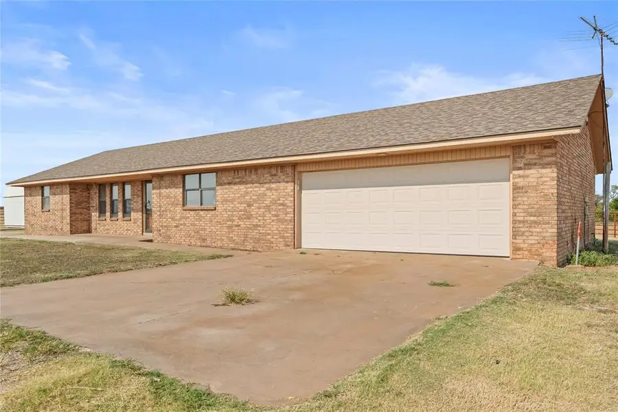 81613 N 2520 Road, Watonga, OK 73772 - #3