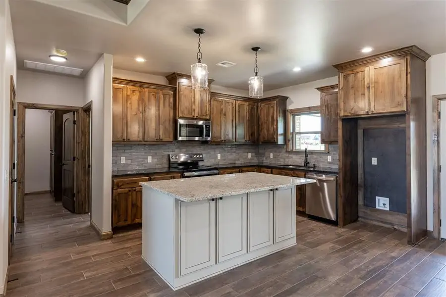 2433 Raven Circle, Blanchard, OK 73010 - #2