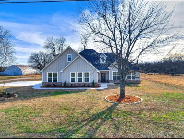 42773 Garrett's Lake Road, Shawnee, OK 74804