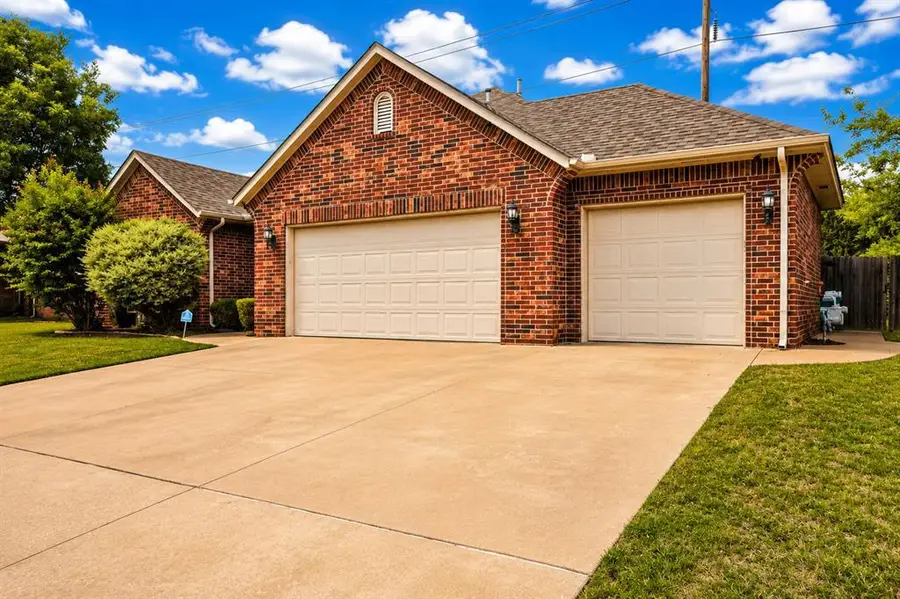 16300 W Petaluma Place, Edmond, OK 73013 - #3