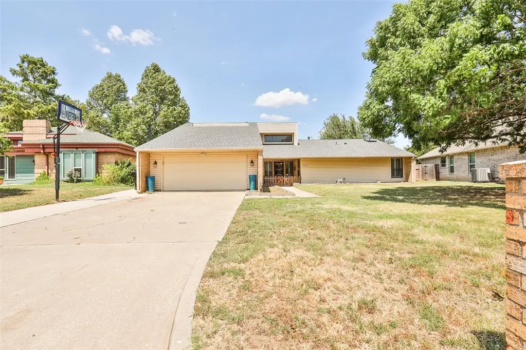 225 SE 28th Street, Moore, OK 73160 - #1