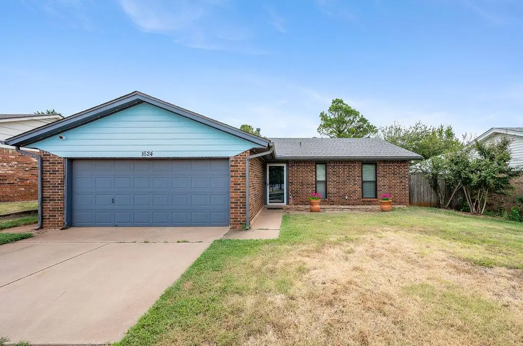 1624 Apian Way, Edmond, OK 73003 - #1