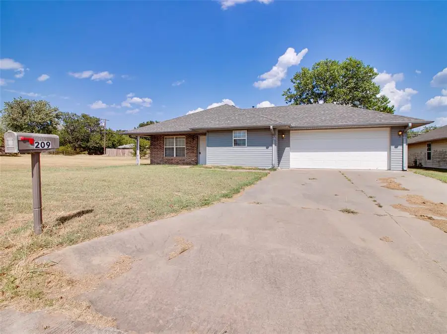 209 S 6th Avenue, Stroud, OK 74079 - #3