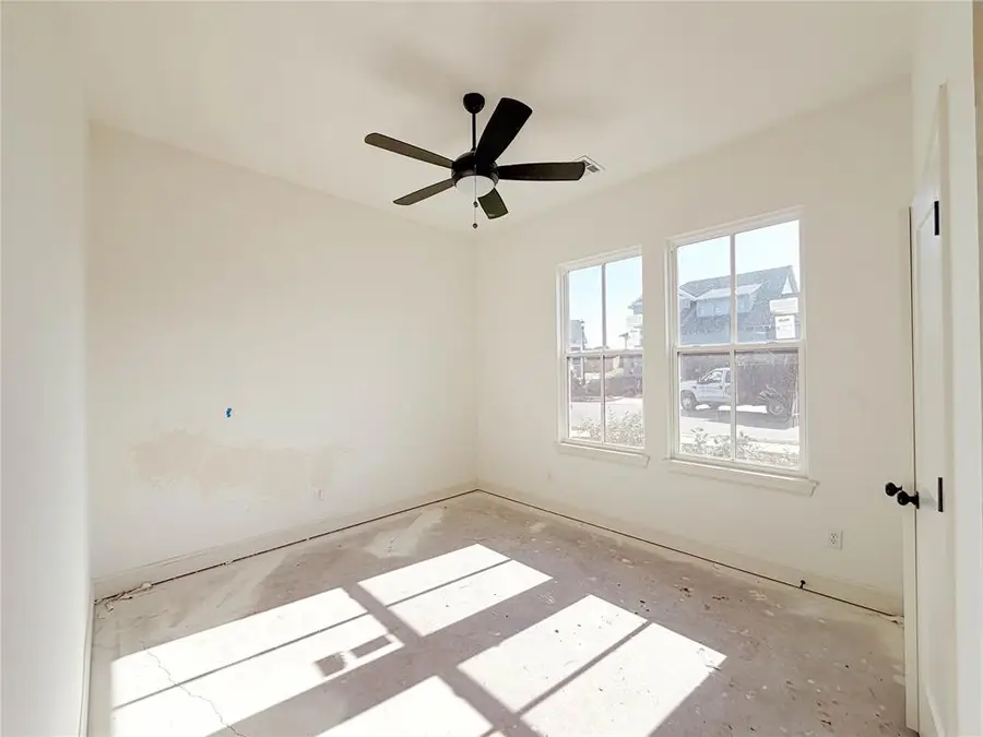 1925 Parkwood Avenue, Edmond, OK 73034 - #3