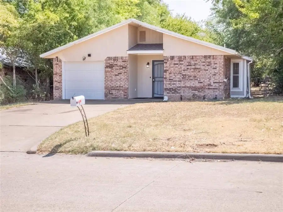 1720 Jesse L Davenport Street, Lawton, OK 73501 - #2