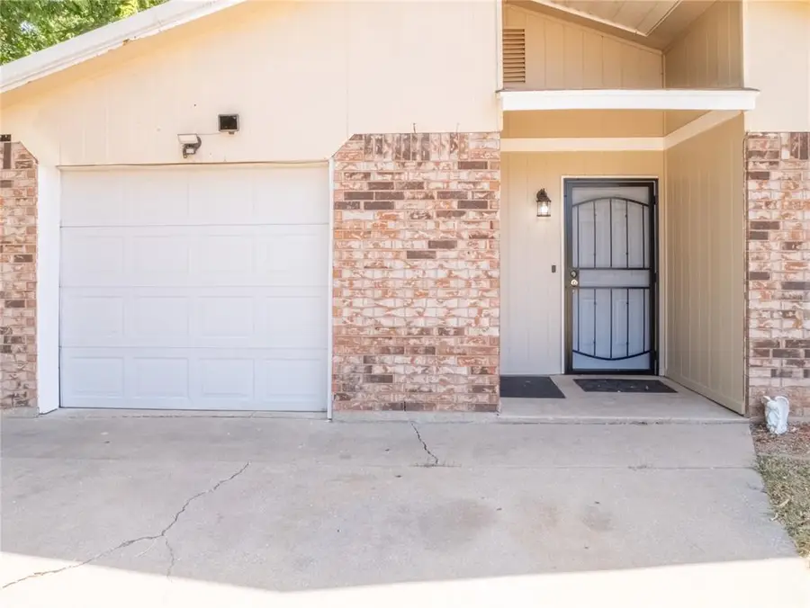 1720 Jesse L Davenport Street, Lawton, OK 73501 - #3