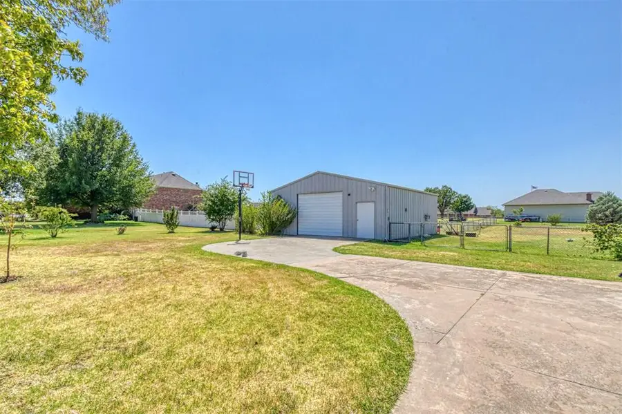 10421 Katy Line Drive, Yukon, OK 73099 - #2