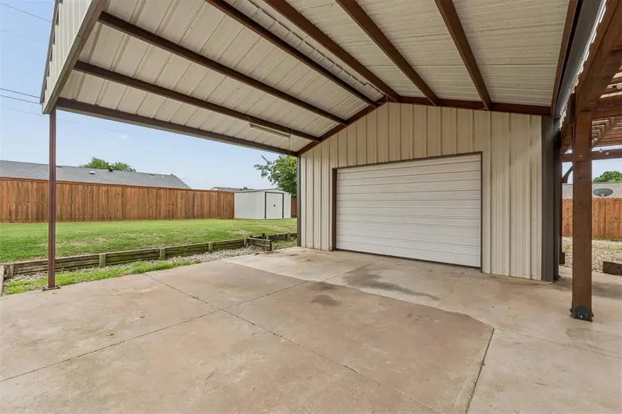 1000 S Morgan Drive, Oklahoma City, OK 73160 - #3