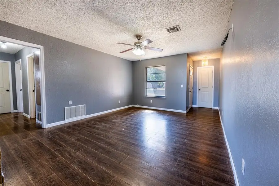 304 Jarman Circle, McLoud, OK 74851 - #3