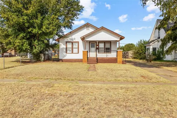 322 S 13th Street, Clinton, OK 73601