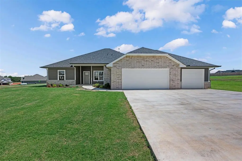 600 Still Meadows, Guthrie, OK 73044 - #1