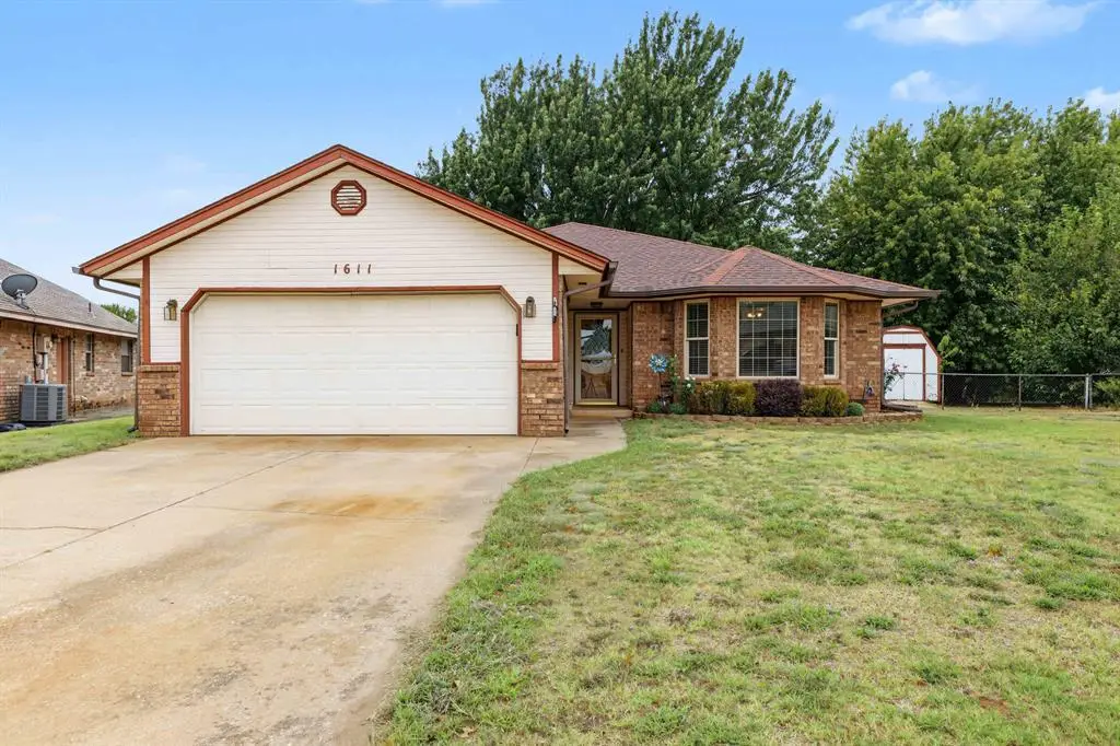 1611 N Orchard Terrace, Mustang, OK 73064 - #1