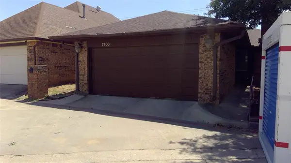 1700 Lionsgate Circle, Bethany, OK 73008