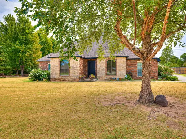 4608 Shoreside Drive, Tuttle, OK 73089