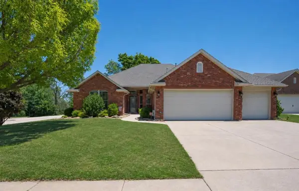 3424 Valley Hollow, Norman, OK 73071