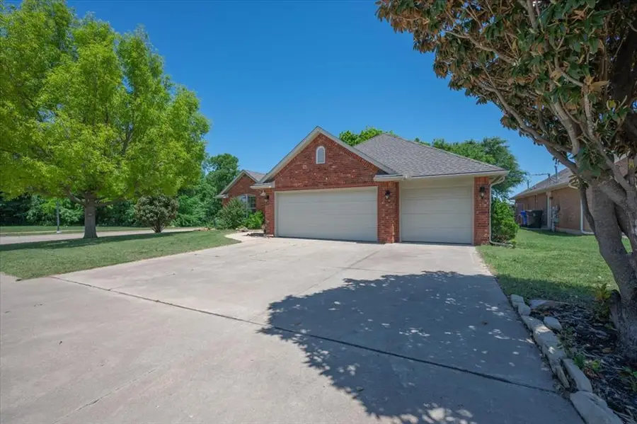 3424 Valley Hollow, Norman, OK 73071 - #2