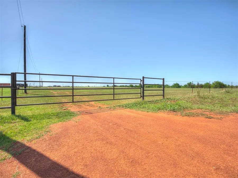 28616 N 2960 Street, Cashion, OK 73016 - #2