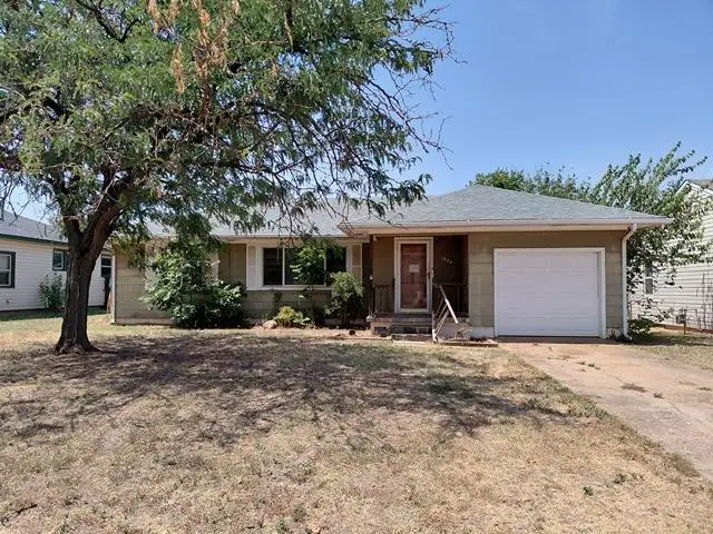 1004 S 11th Street, Kingfisher, OK 73750 - #1