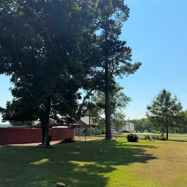 1505 S Park Drive, Broken Bow, OK 74728
