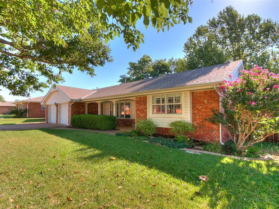 1413 S Oak Street, Kingfisher, OK 73750 - #2