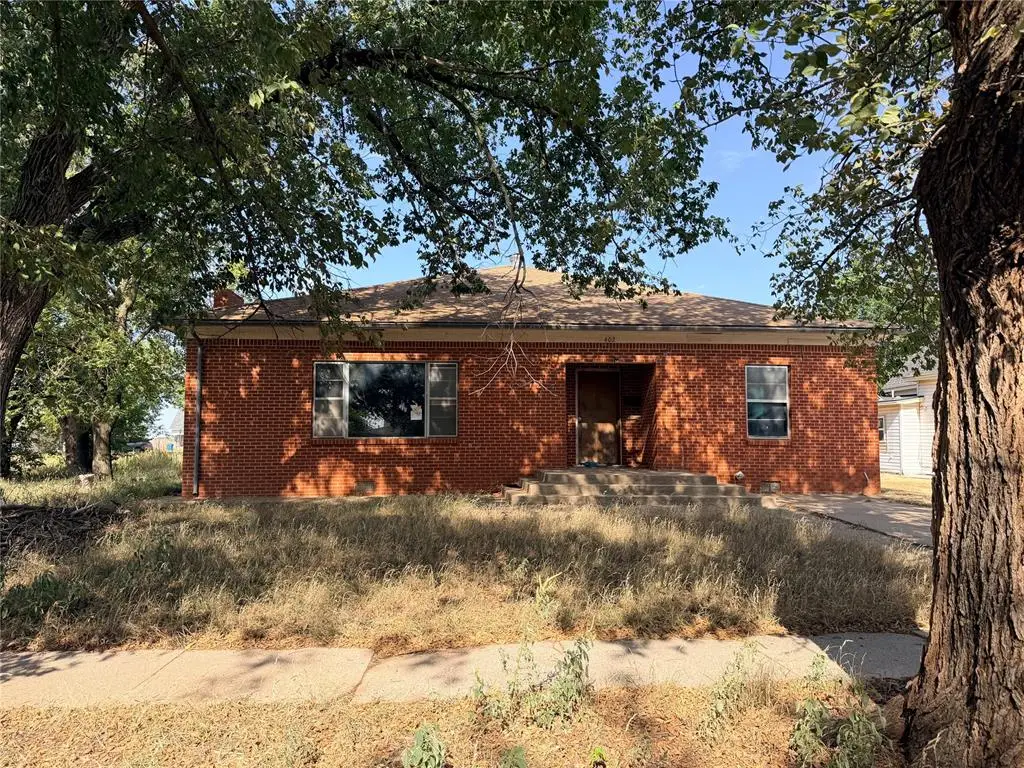402 N Temple Street, Cordell, OK 73632 - #1