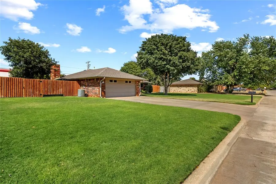 1533 Saber Lane, Weatherford, OK 73096 - #3