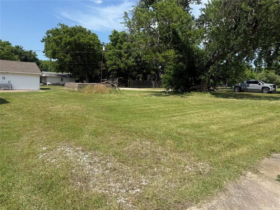 417 W 8th Street, Wewoka, OK 74884 - #2
