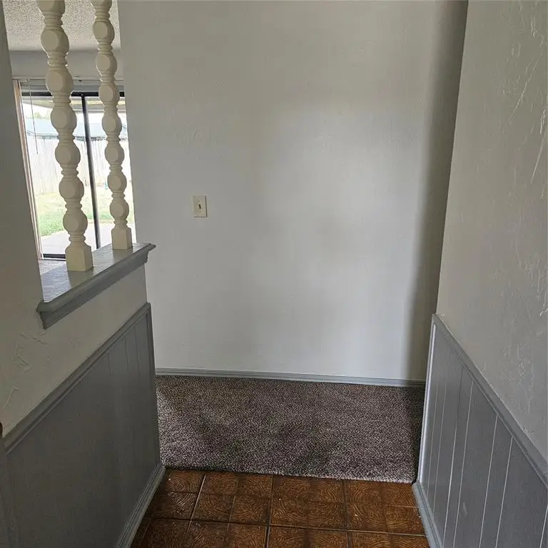 609 NW 17th Street, Moore, OK 73160 - #2