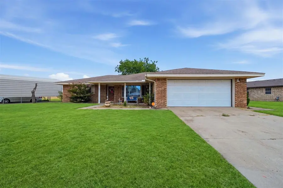 117 W 12th Street, Snyder, OK 73566 - #2