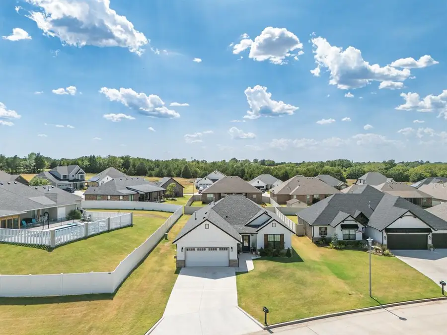 2688 Somerset Drive, Shawnee, OK 74804 - #3