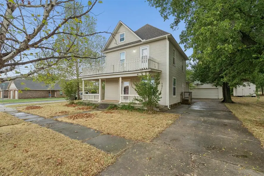 230 E Lincoln Avenue, Edmond, OK 73034 - #3