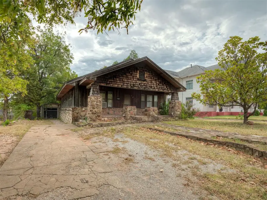 619 S 6th Street, Chickasha, OK 73018 - #3
