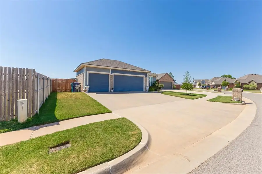 3509 Upland Ridge Drive, Yukon, OK 73099 - #2