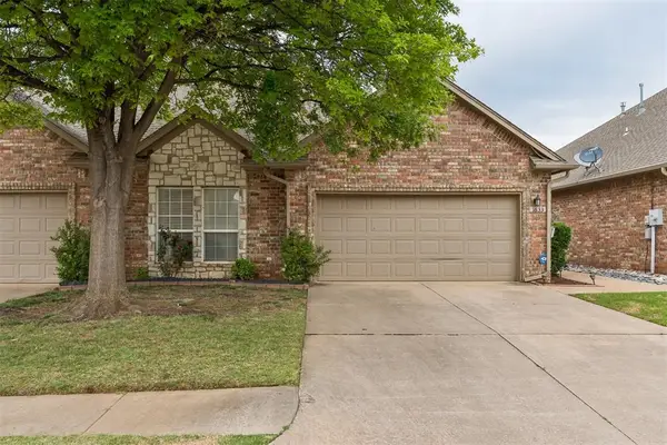 1633 Laurel Place, Edmond, OK 73003