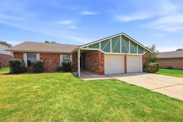 10444 Fairfax Lane, Yukon, OK 73099