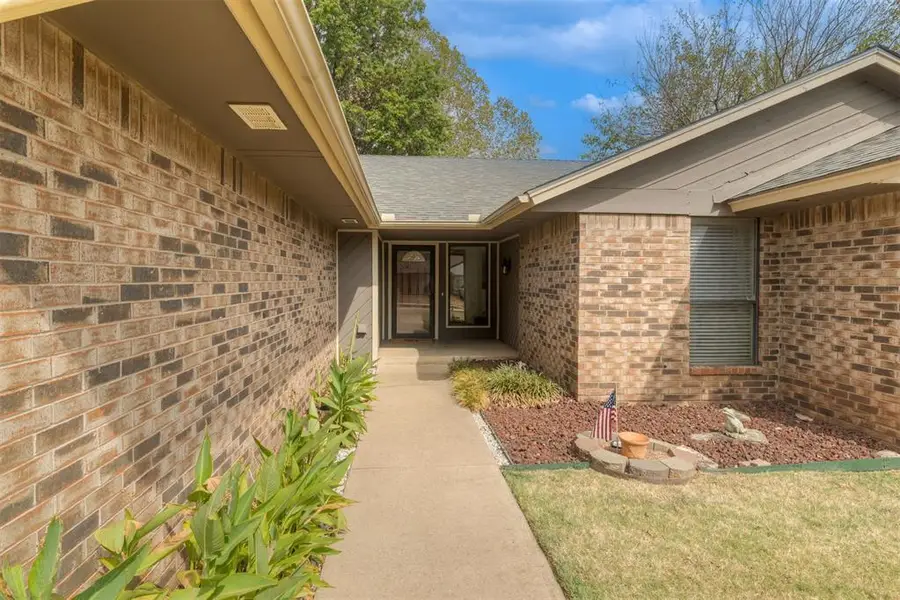 2600 N Valley Brook Drive, Edmond, OK 73034 - #2