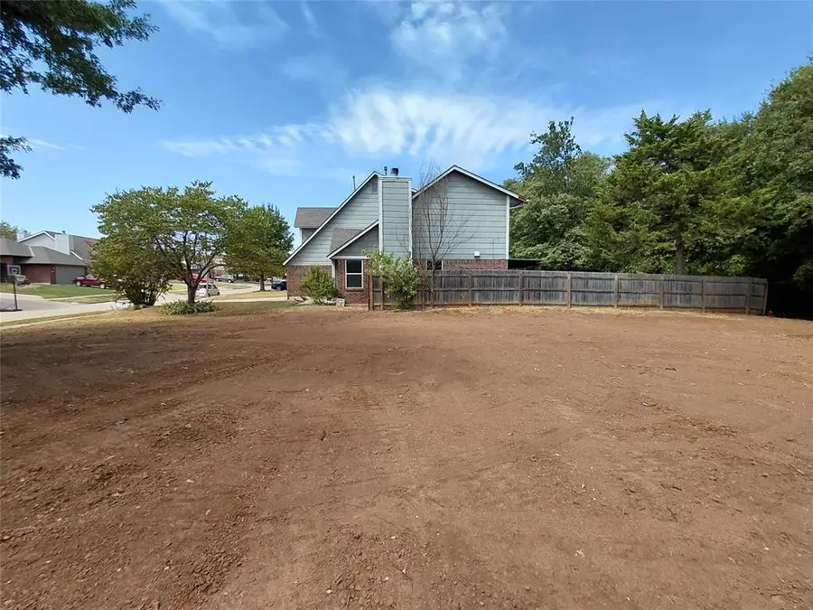 2620 Amy Court, Moore, OK 73160 - #2